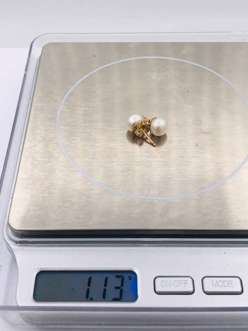 *9CT GOLD PEARL EARRINGS* R1 BIDS