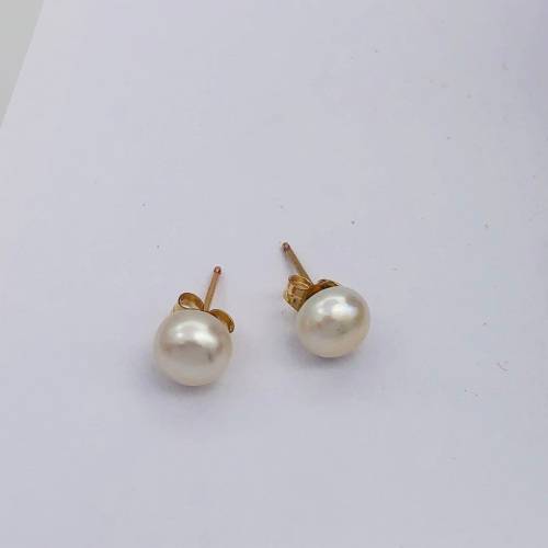 *9CT GOLD PEARL EARRINGS* R1 BIDS