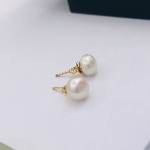 *9CT GOLD PEARL EARRINGS* R1 BIDS