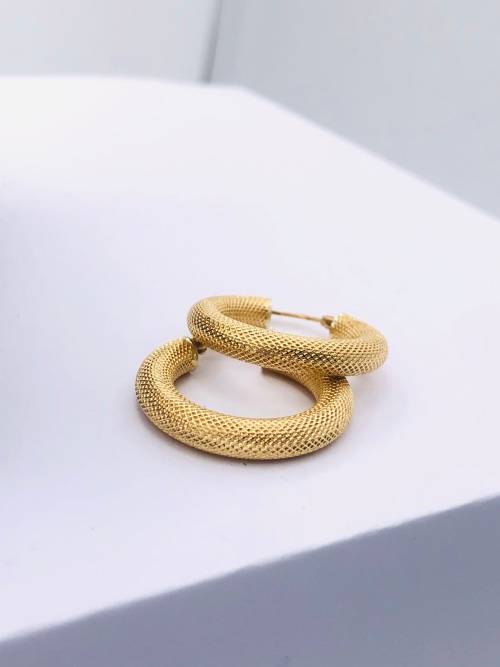 *18CT THICK SNAKESKIN GOLD HOOP EARRINGS* R1 BIDS!