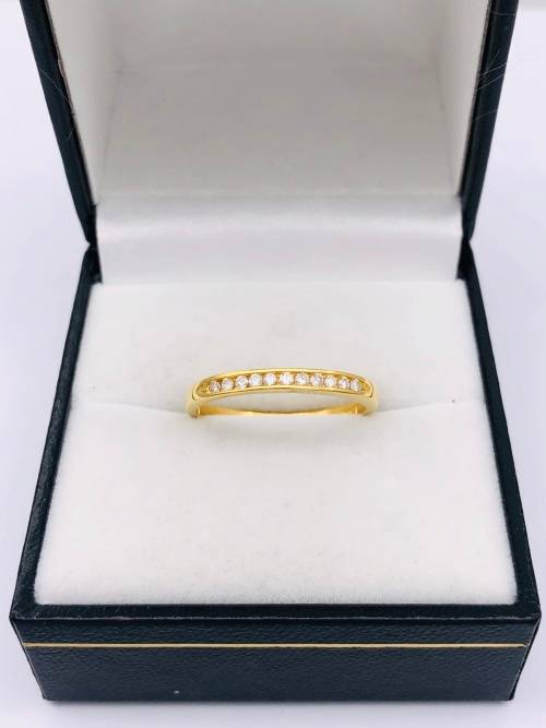 *18CT GOLD DIAMOND ETERNITY RING* 0.20CT OF DIAMONDS!
