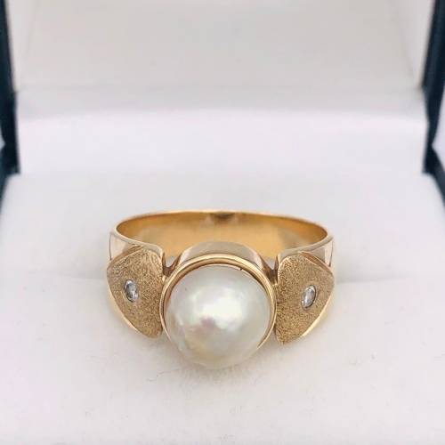 *9CT GOLD LARGE PEARL RING* R1 BIDS!