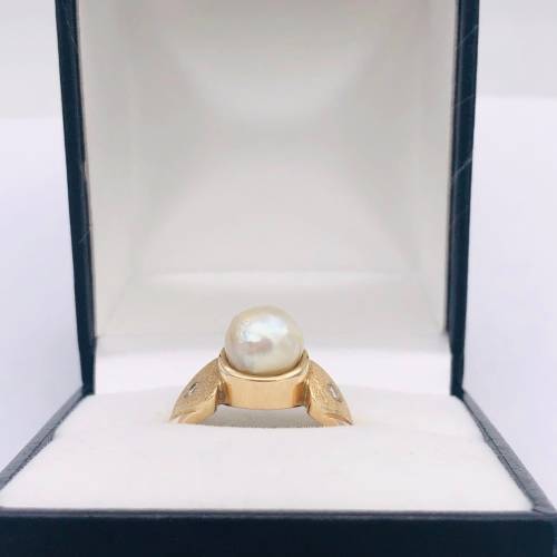 *9CT GOLD LARGE PEARL RING* R1 BIDS!