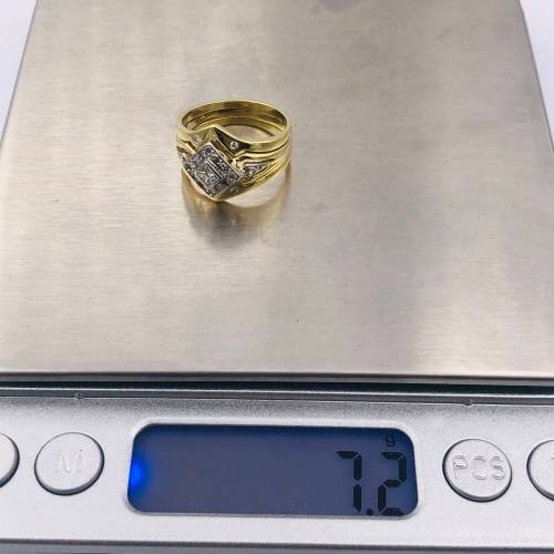 *18CT GOLD 0.60CT CLUSTER DIAMOND RING* R1 BIDS!