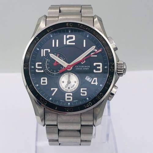 *VICTORINOX SWISS ARMY MENS CHRONOGRAPH* COLLECTION PIECE!