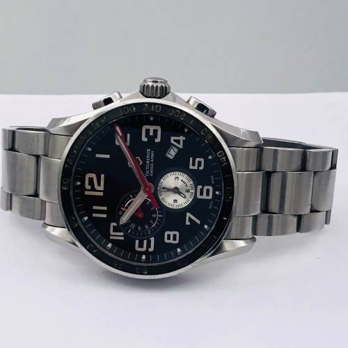 *VICTORINOX SWISS ARMY MENS CHRONOGRAPH* COLLECTION PIECE!