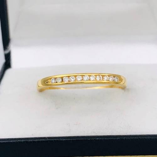 *18CT GOLD DIAMOND ETERNITY RING* 0.10CT OF DIAMONDS!