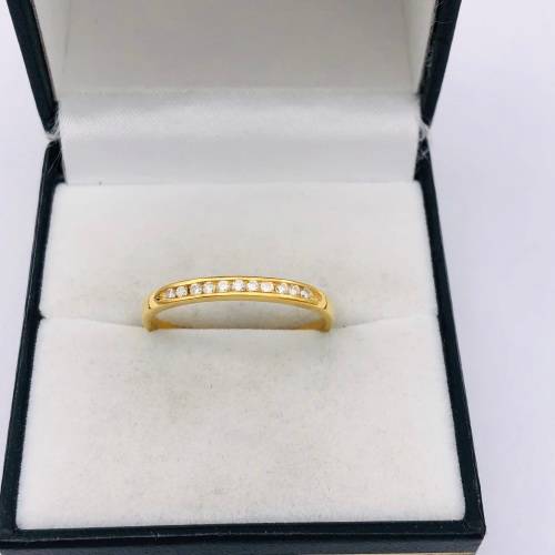 *18CT GOLD DIAMOND ETERNITY RING* 0.10CT OF DIAMONDS!