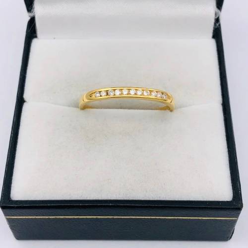 *18CT GOLD DIAMOND ETERNITY RING* 0.10CT OF DIAMONDS!