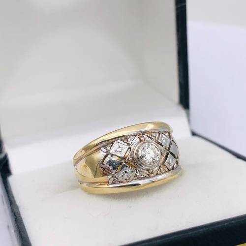*9CT GOLD DIAMOND BASKET CYCLOPS RING* R1 BIDS!