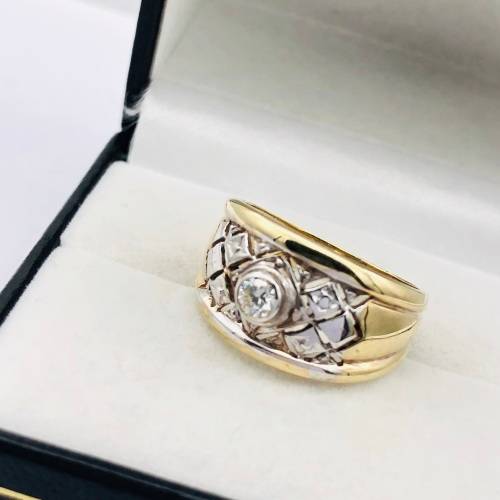 *9CT GOLD DIAMOND BASKET CYCLOPS RING* R1 BIDS!