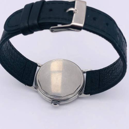 *MOVADO VINTAGE AUTOMATIC WATCH* R1 BIDS!