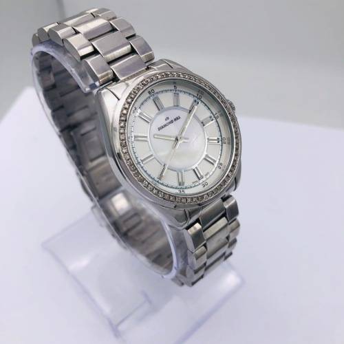 *DIAMOND HILL DIAMOND BEZEL SWISS WATCH* R1 BIDS!