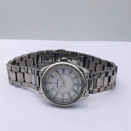 *DIAMOND HILL DIAMOND BEZEL SWISS WATCH* R1 BIDS!