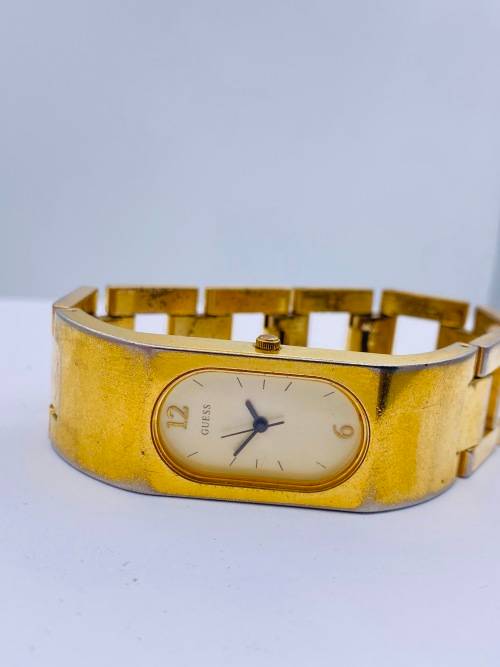 *GUESS LADIES GOLD DRESS WATCH* R1 BIDS!