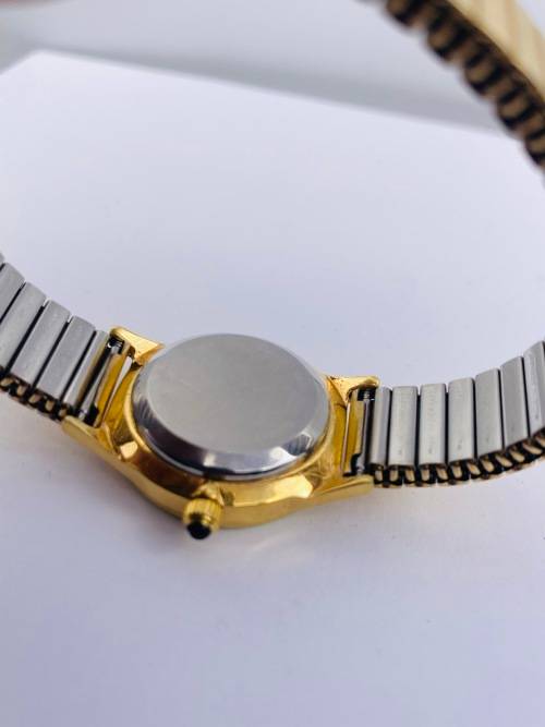*J.CHEVALIER SWISS LADIES GOLD WATCH*R1 BIDS