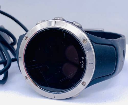 *SUUNTO SPORTS SMARTWATCH WITH CHARGER* R1 BIDS!