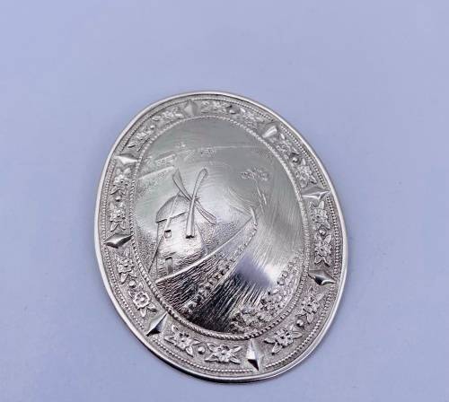 *SILVER ENGRAVED COLLECTORS BROOCH* SOLID 925!