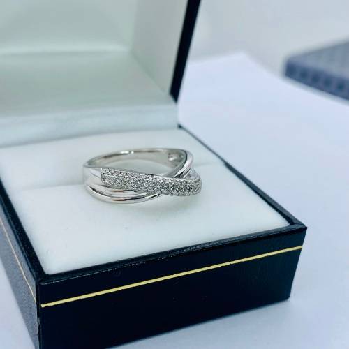 *925 SILVER DOUBLE HELIX ETERNITY RING* R1 BIDS!!!