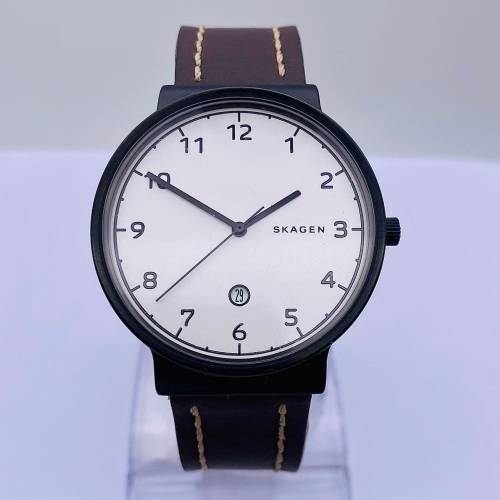 *SKAGEN SWISS LUXURY MENS DRESS WATCH* R1 BIDS!!!