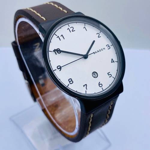 *SKAGEN SWISS LUXURY MENS DRESS WATCH* R1 BIDS!!!