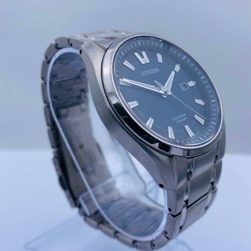 *CITIZEN ECO-DRIVE TITANIUM MENS WATCH*R1 BIDS!