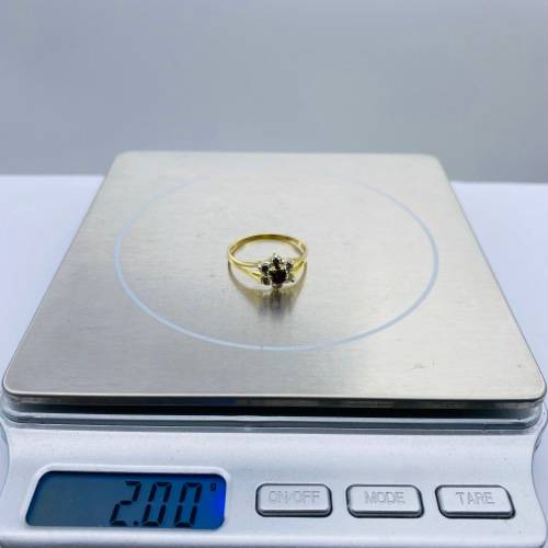 *18CT DIAMOND & RUBY CLUSTER RING* R1 BIDS