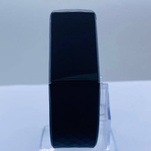 *EXCELLENT FITBIT CHARGE 3 SMARTWATCH* WITH CHARGER!