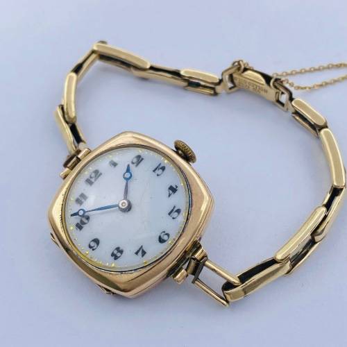 *SOLID 9CT GOLD SWISS MADE LADIES WRISTWATCH* R1 BIDS!!!