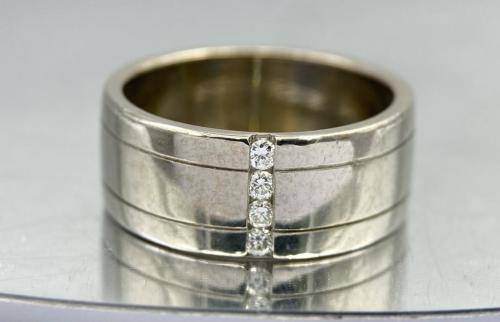 *BROWNS WHITE GOLD DIAMOND CHANNEL RING* R1 BIDS!