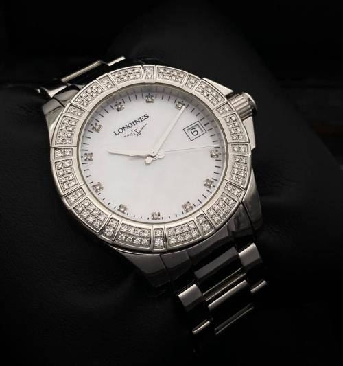***LUXURY LONGINES CONQUEST DIAMOND BEZEL LADIES WATCH* R1 BIDS!
