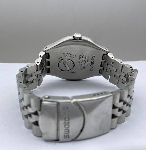 ***COLLECTORS SWATCH SWISS MENS SPORTS WATCH*** R1 BIDS!