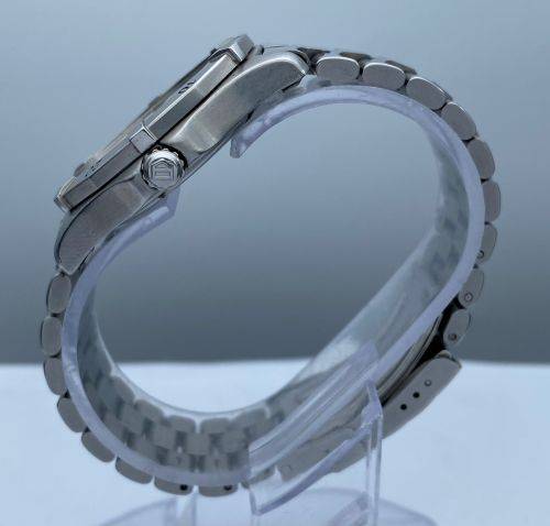 ***SWISS TAG HEUER LUXURY PROFESSIONAL MENS DRESS WATCH***