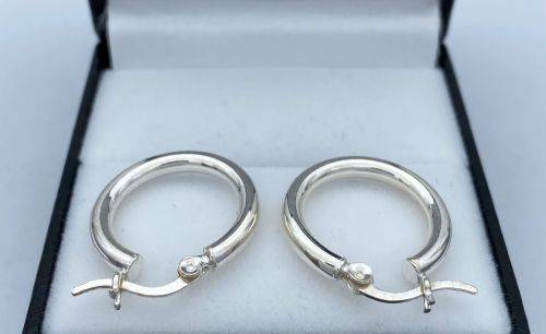 ***LOVELY STERLING SILVER HOOP EARRINGS***