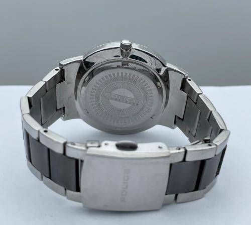 ***EXCELLENT POLICE MINIMALIST MENS TWO-TONE WATCH*** R1 BIDS