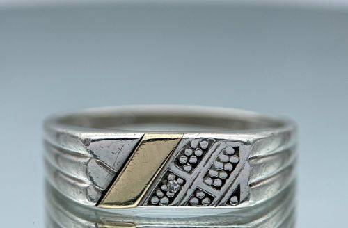 ***VINTAGE 9K GOLD & SILVER STUDDED RING*** R1 BIDS!!!