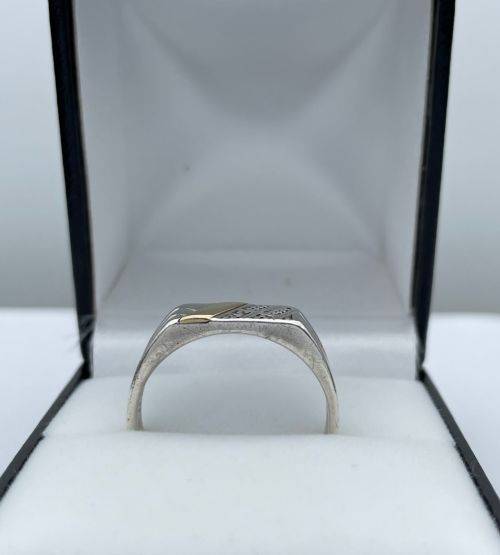 ***VINTAGE 9K GOLD & SILVER STUDDED RING*** R1 BIDS!!!