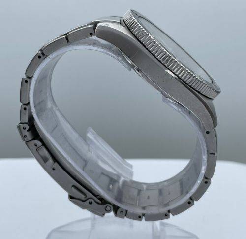 ***BEAUTIFUL VINTAGE CITIZEN 17 JEWELS MENS DRESS WATCH*** R1 BIDS!