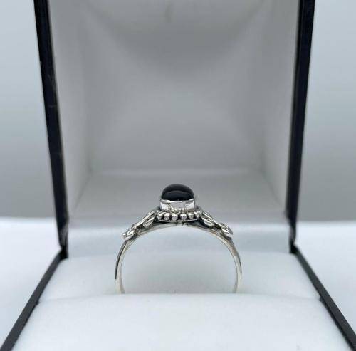***RETAIL: R3000 - BEAUTIFUL BLACK OPAL STERLING SILVER VICTORIAN RING* R1 BIDS