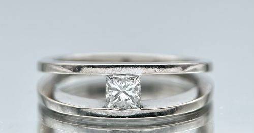 RETAIL:R15000 - 18K WHITE GOLD PRINCESS DIAMOND MILLENIUM RING!