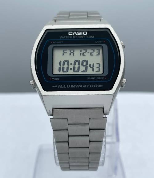RETAIL:3000 - CASIO ILLUMINATOR CLASSIC SPORTS WATCH