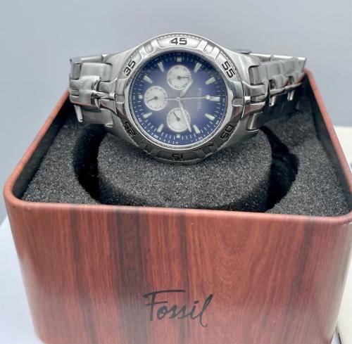 RETAIL:R4000 - FOSSIL BLUE CHRONOGRAPH STEEL MENS DRESS WATCH!