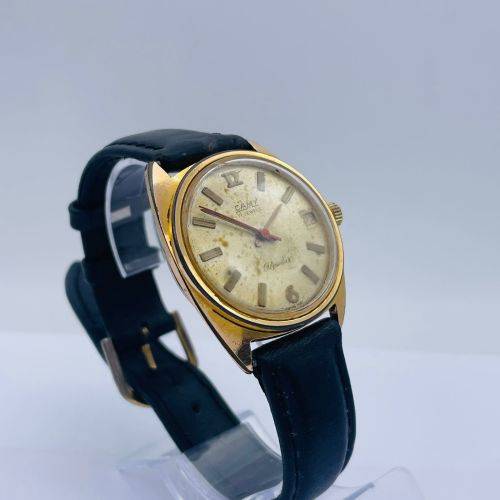 RETAIL:R8000 - COLLECTORS CAMY POPULAR 17 JEWELS DRESS WATCH!