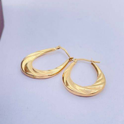 LOVELY YELLOW GOLD CHUNKY HOOP EARRINGS