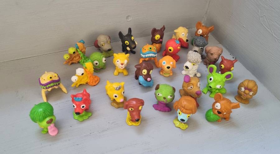 Ugglys Pet Shop Collection of 28 mini figures