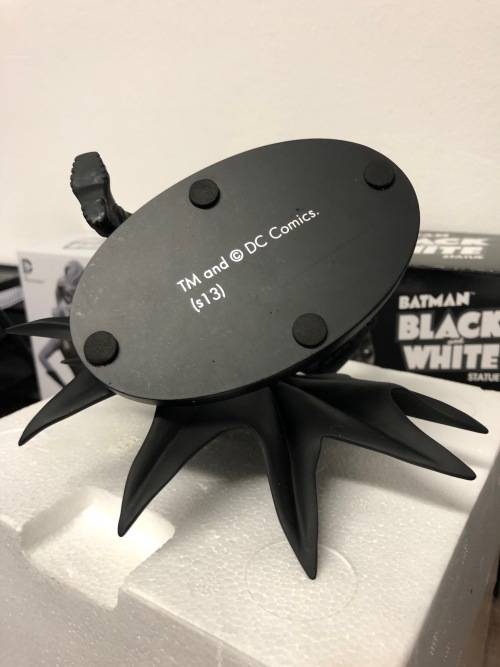 ULTRA-RARE | BATMAN BLACK AND WHITE STATUE NO.51 - NOT LIMITED EDITION