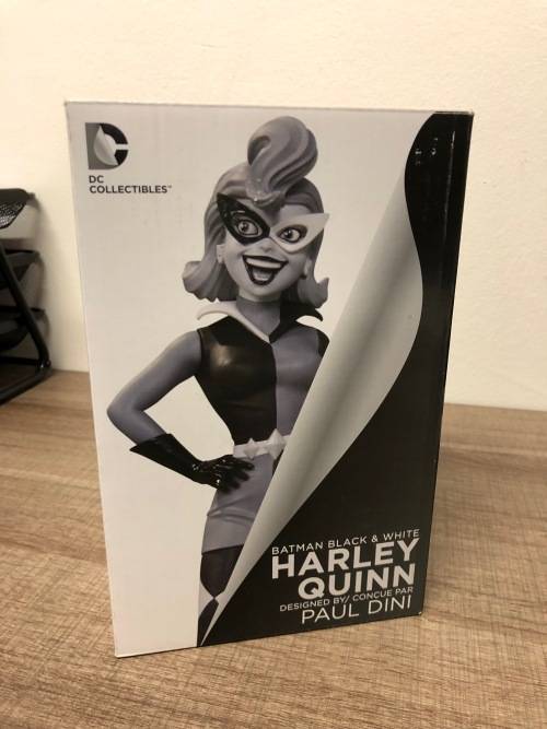 ULTRA-RARE | BATMAN BLACK AND WHITE STATUE NO.69 - LIMITED EDITION #0272