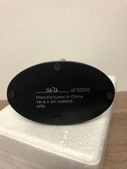 ULTRA-RARE | BATMAN BLACK AND WHITE STATUE NO.69 - LIMITED EDITION #0272