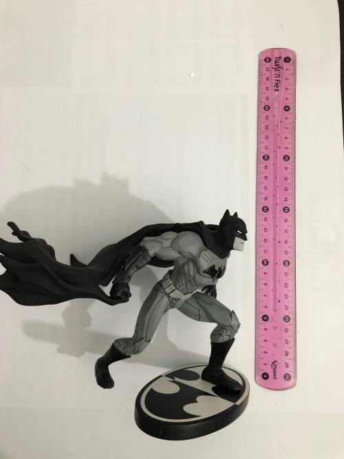 ULTRA-RARE | BATMAN BLACK AND WHITE STATUE NO.41 - NOT LIMITED EDITION