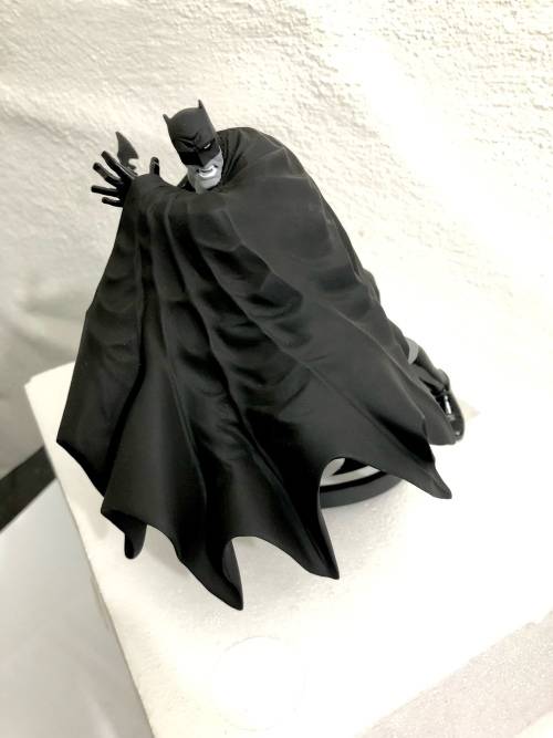 ULTRA-RARE | BATMAN BLACK AND WHITE STATUE NO.63 - LIMITED EDITION #1688